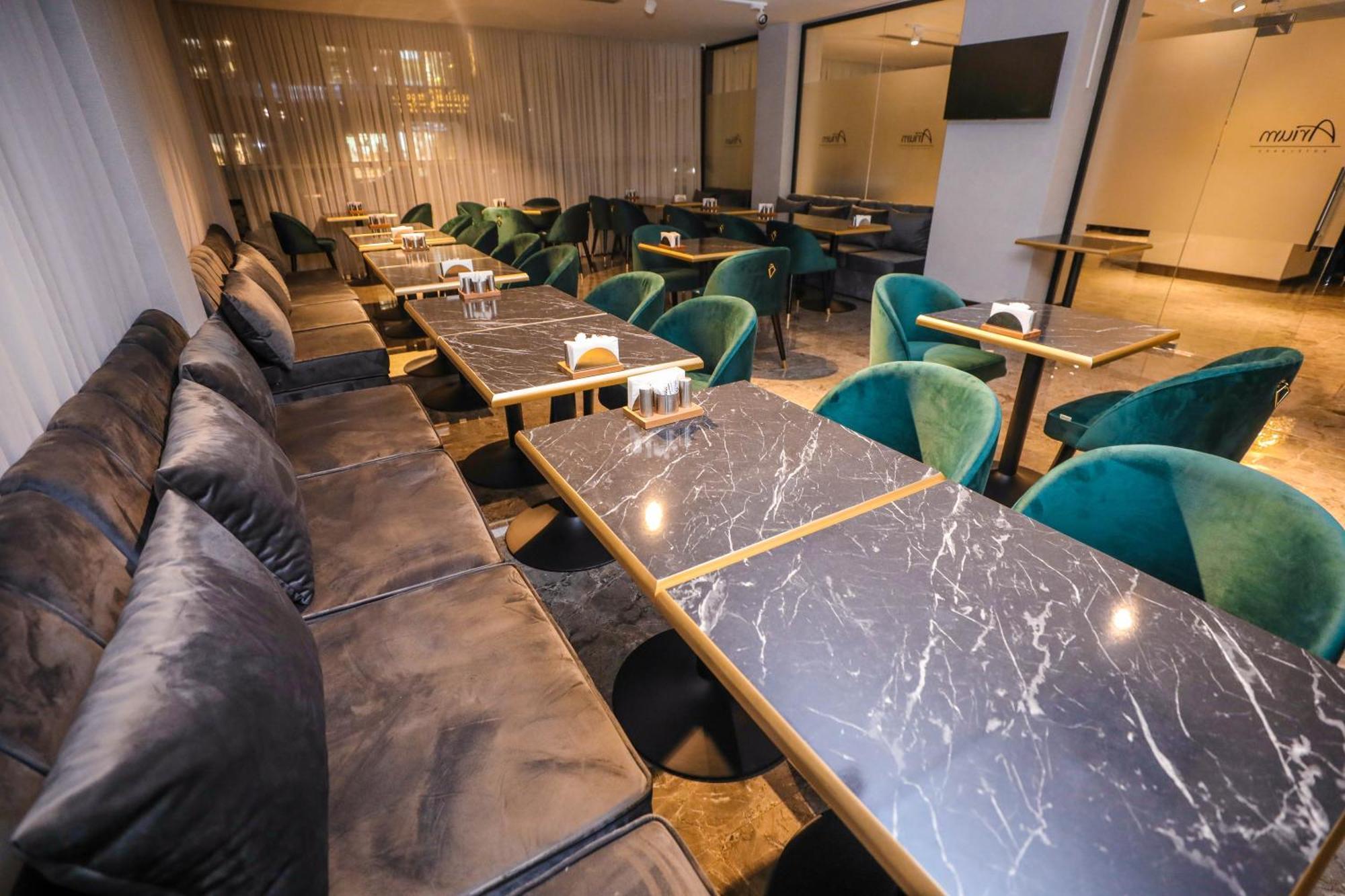 Arium Hotel Baku Exterior photo