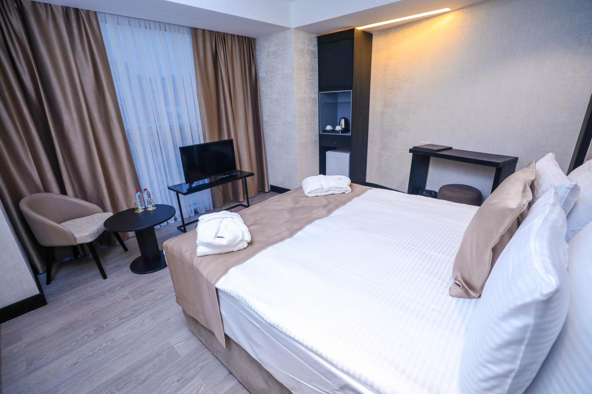 Arium Hotel Baku Exterior photo