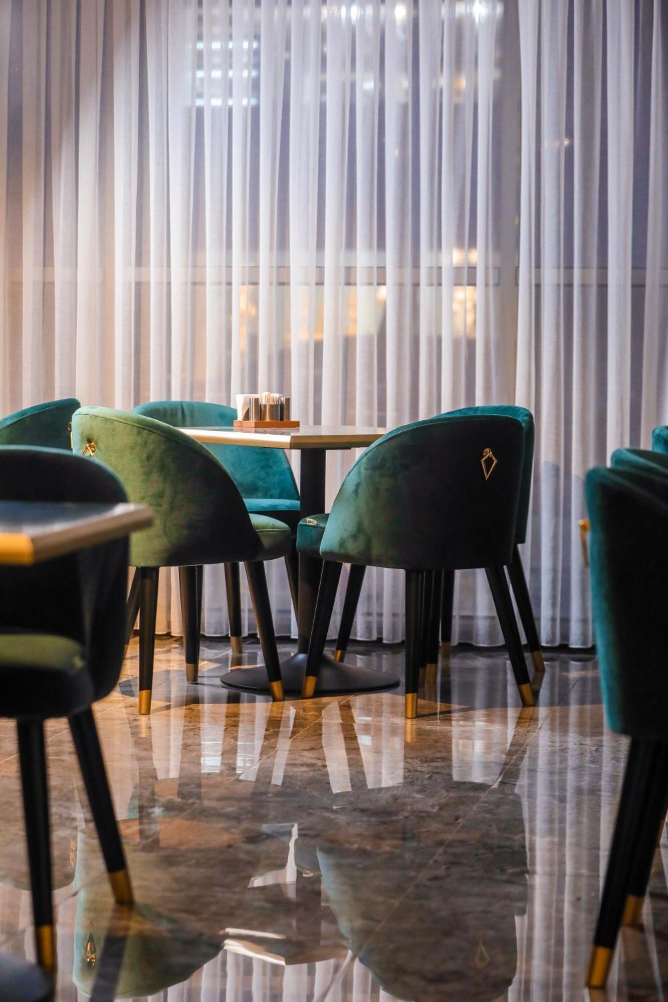 Arium Hotel Baku Exterior photo